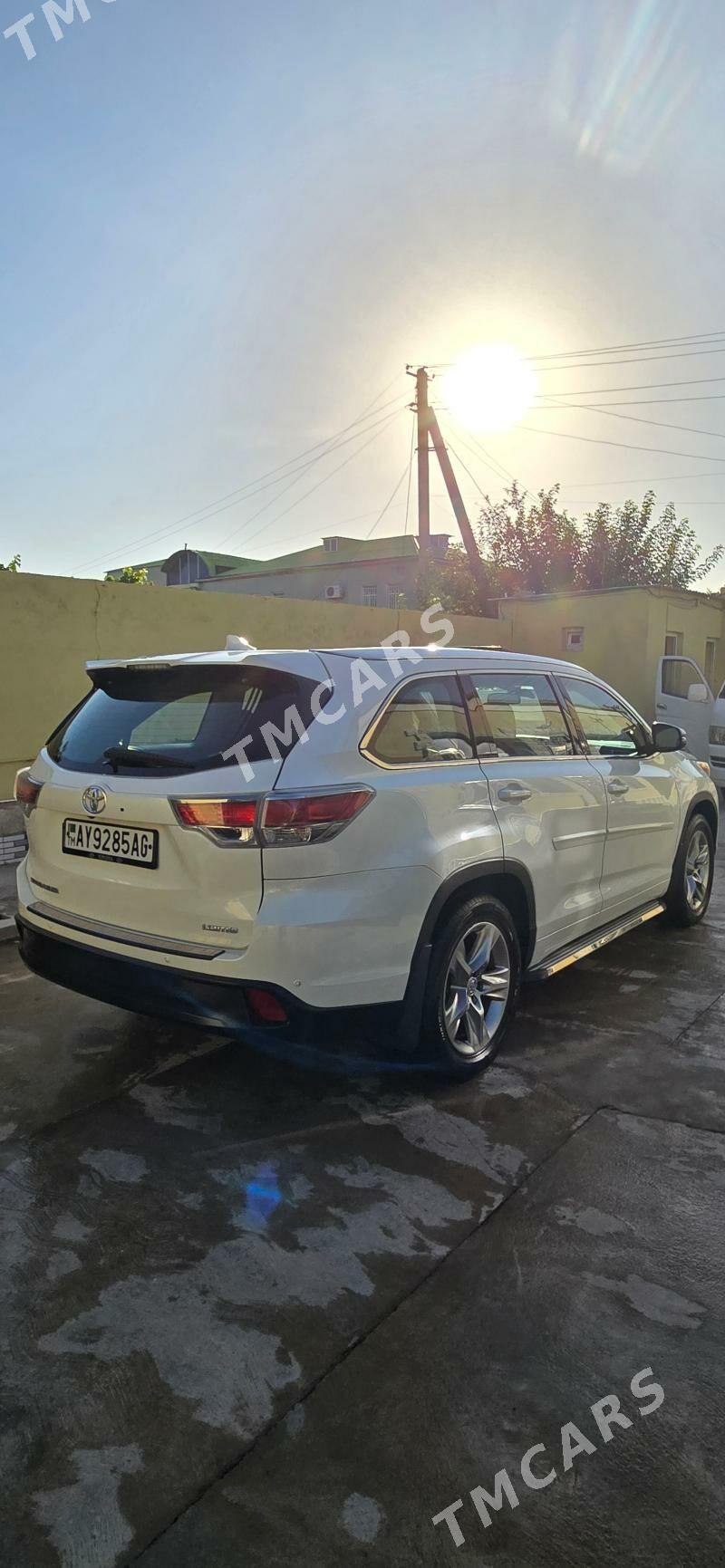 Toyota Highlander 2016 - 400 000 TMT - Büzmeýin - img 5
