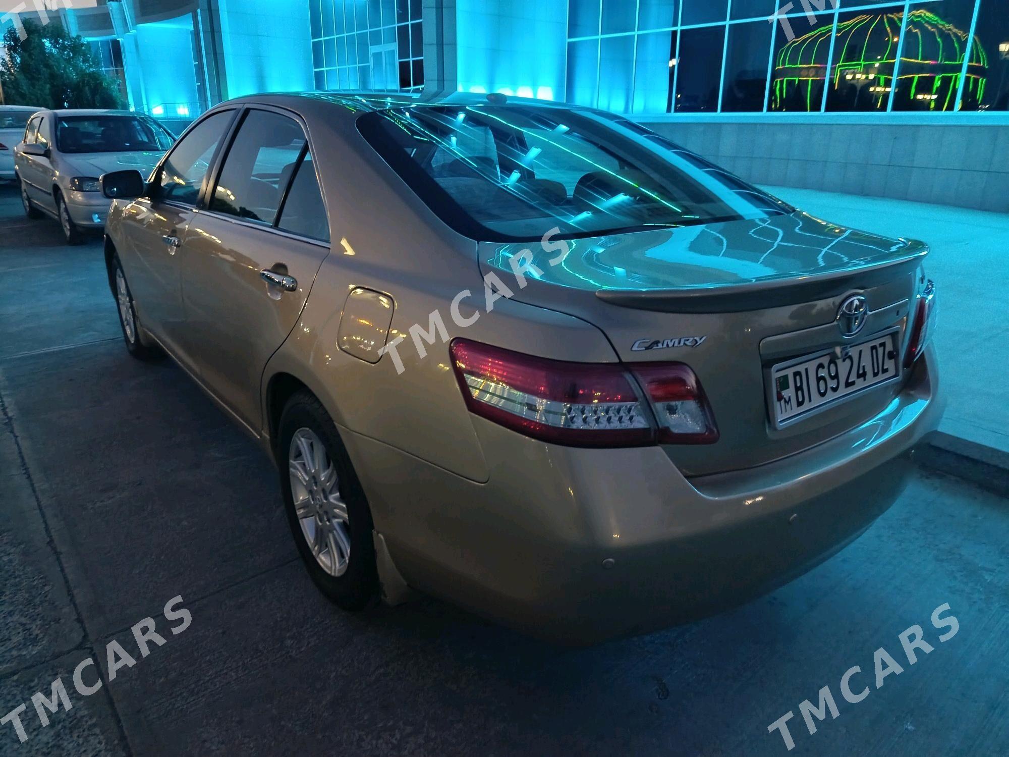Toyota Camry 2010 - 190 000 TMT - Кёнеургенч - img 2