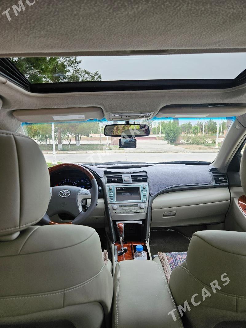 Toyota Camry 2010 - 240 000 TMT - Türkmenabat - img 2