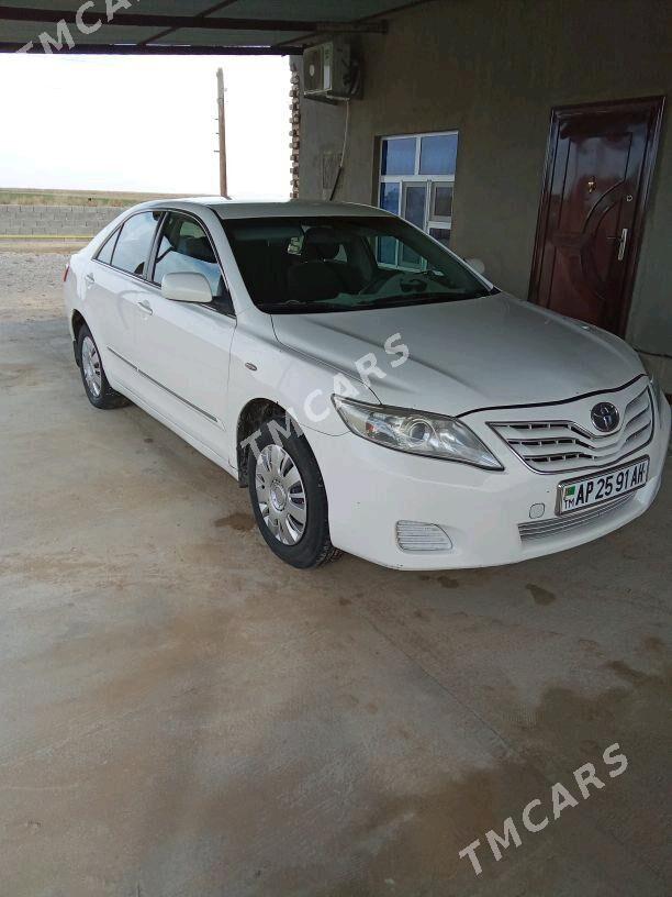 Toyota Camry 2011 - 140 000 TMT - Ak bugdaý etraby - img 5