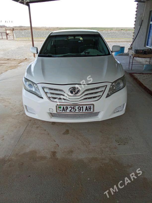Toyota Camry 2011 - 140 000 TMT - Ak bugdaý etraby - img 6