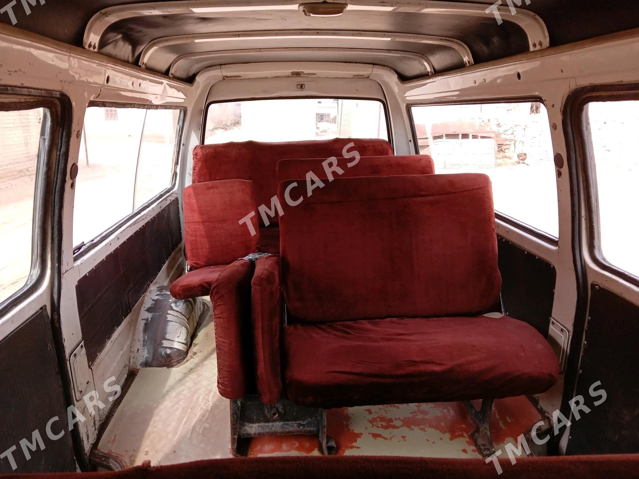 Mazda B2000 1998 - 35 000 TMT - Mary - img 4