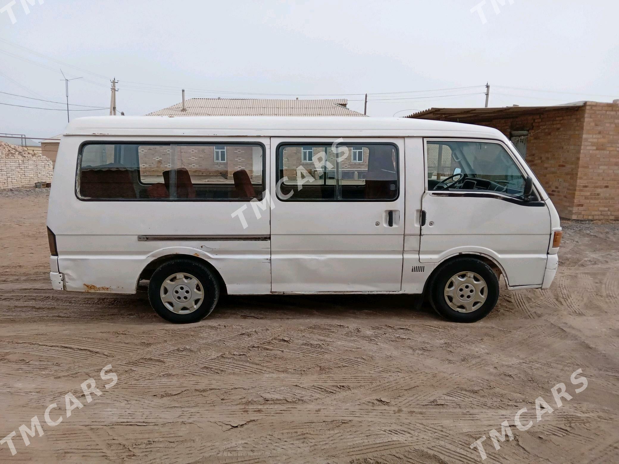 Mazda B2000 1998 - 35 000 TMT - Mary - img 5