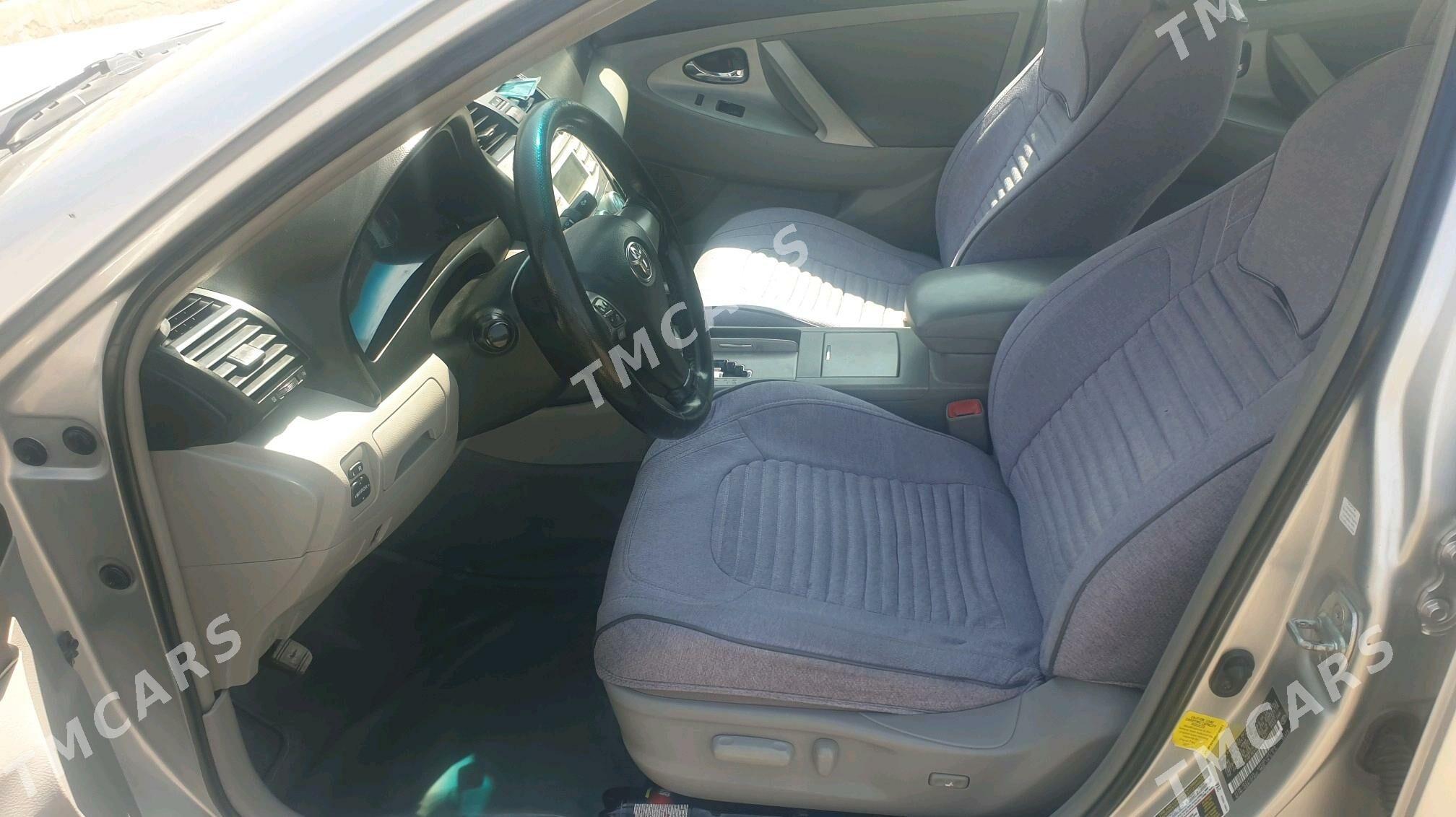 Toyota Camry 2011 - 180 000 TMT - Кёнеургенч - img 3