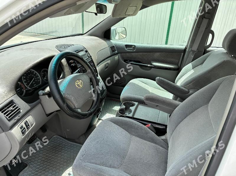 Toyota Sienna 2004 - 170 000 TMT - Мары - img 6