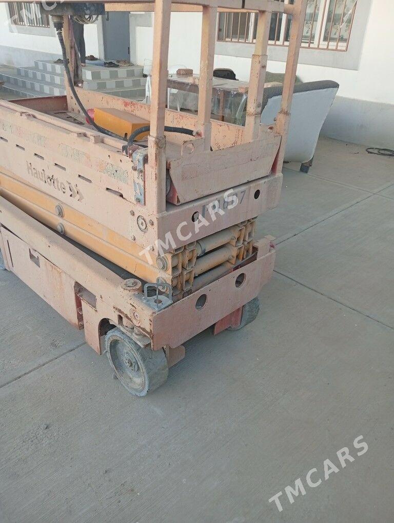 Caterpillar Forklift 2017 - 70 000 TMT - Гёкдепе - img 2