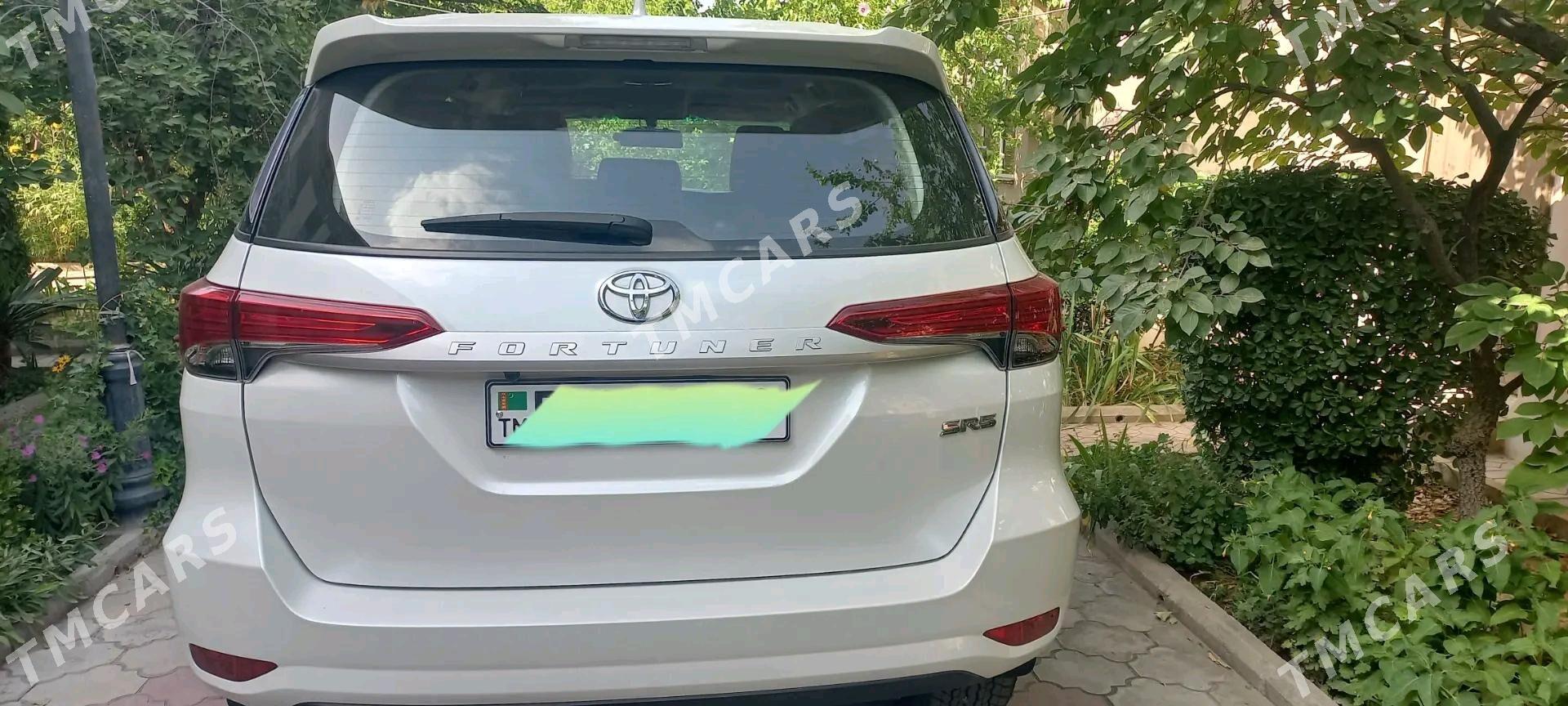 Toyota Fortuner 2024 - 663 000 TMT - Aşgabat - img 4