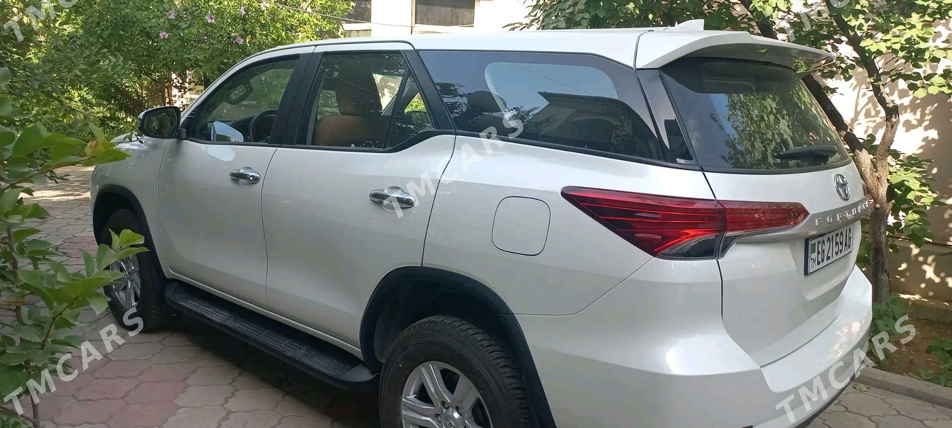 Toyota Fortuner 2024 - 663 000 TMT - Aşgabat - img 2