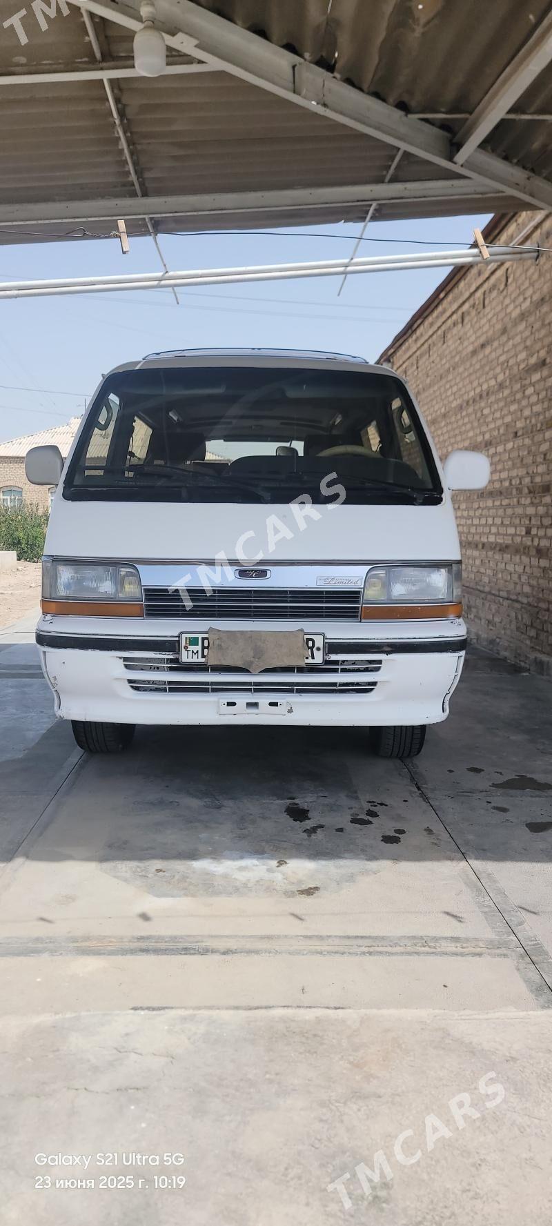 Toyota Hiace 1990 - 70 000 TMT - Мары - img 6