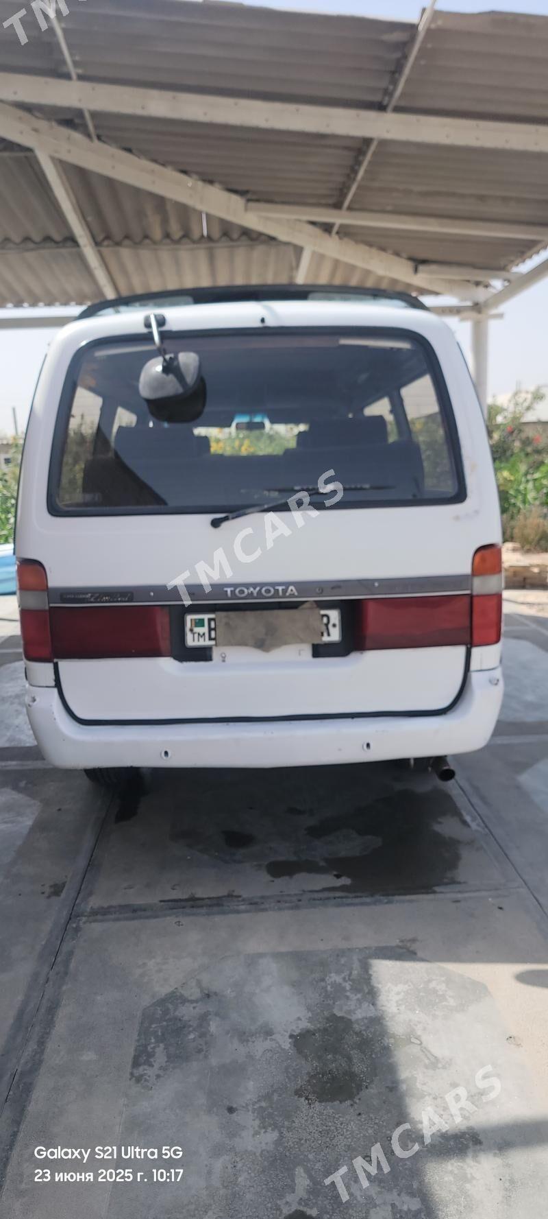 Toyota Hiace 1990 - 70 000 TMT - Мары - img 3