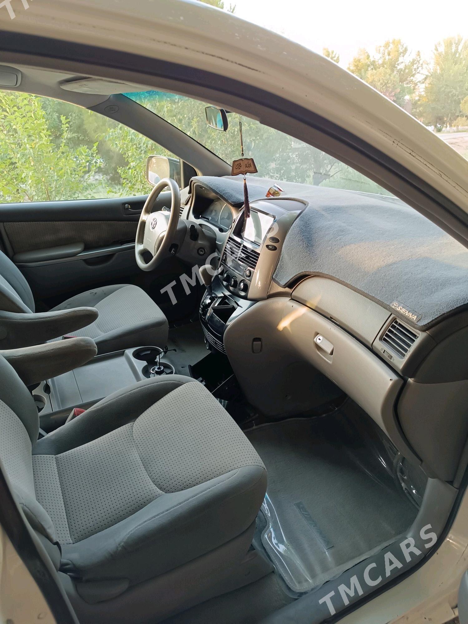 Toyota Sienna 2009 - 170 000 TMT - Türkmenabat - img 4