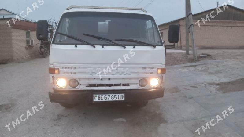 Toyota Dyna 1995 - 70 000 TMT - Farap - img 2