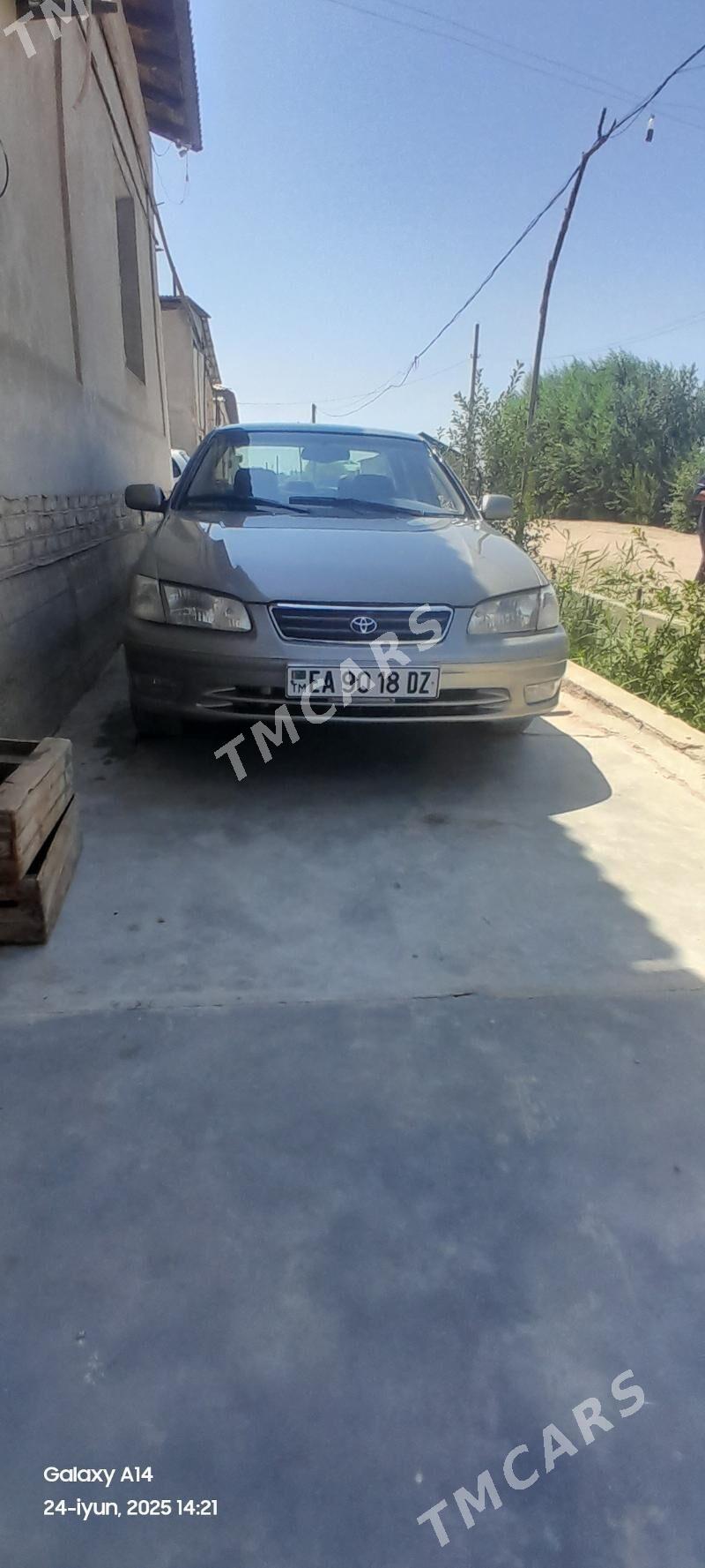 Toyota Camry 2000 - 125 000 TMT - Köneürgenç - img 4