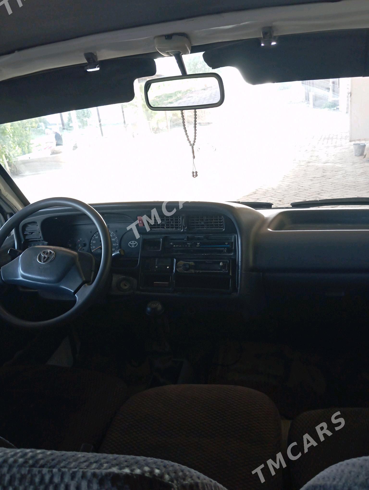Toyota Hiace 2004 - 150 000 TMT - Mary - img 3