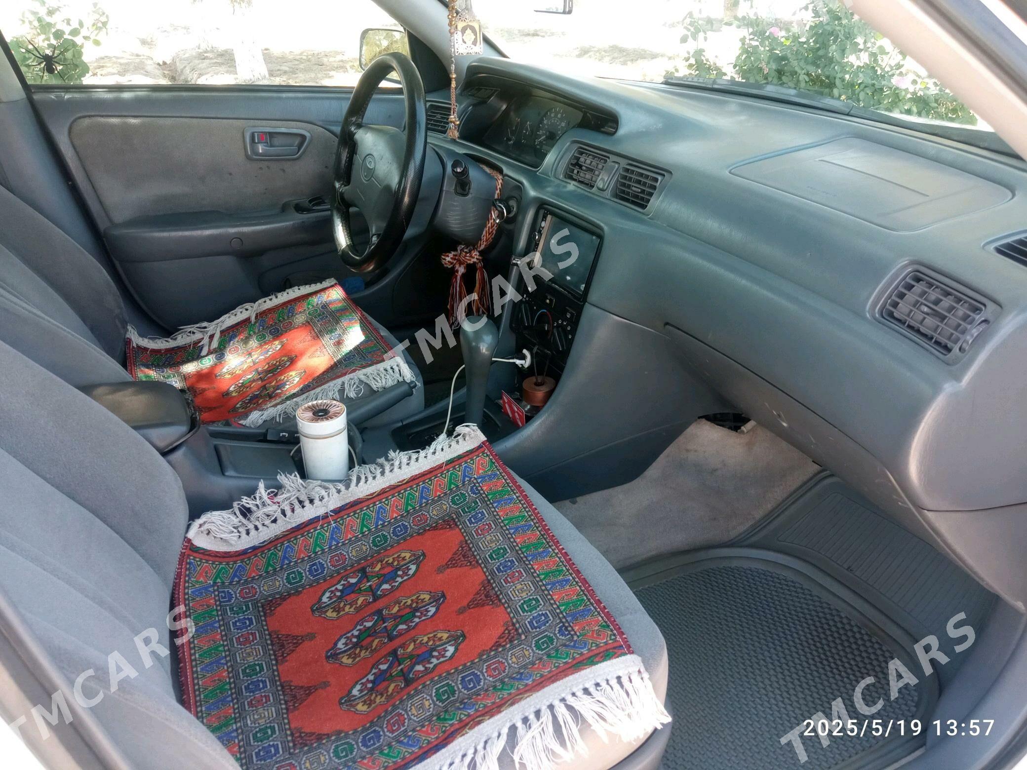 Toyota Camry 2000 - 135 000 TMT - Саят - img 5