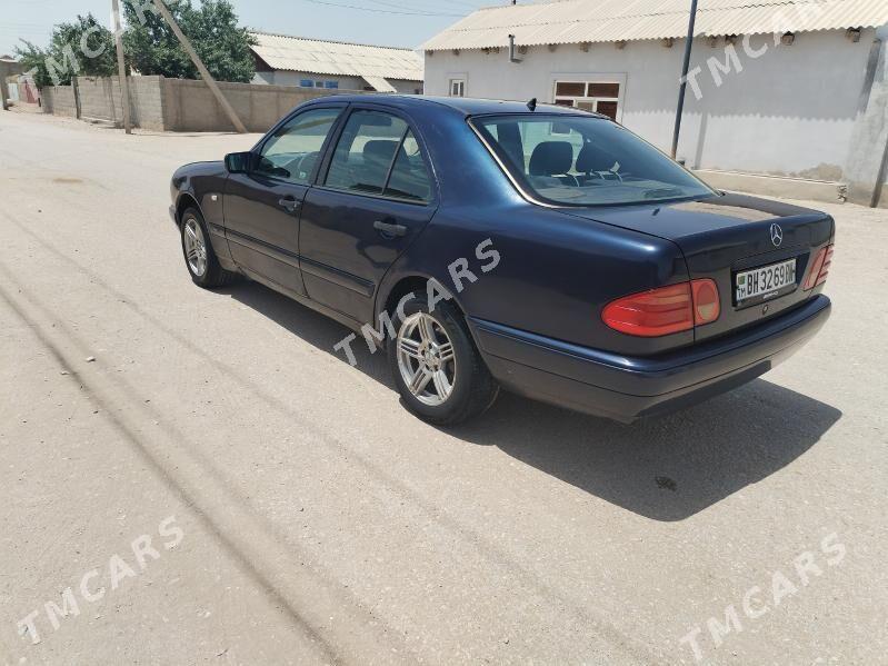 Mercedes-Benz E320 1999 - 60 000 TMT - Gumdag - img 3