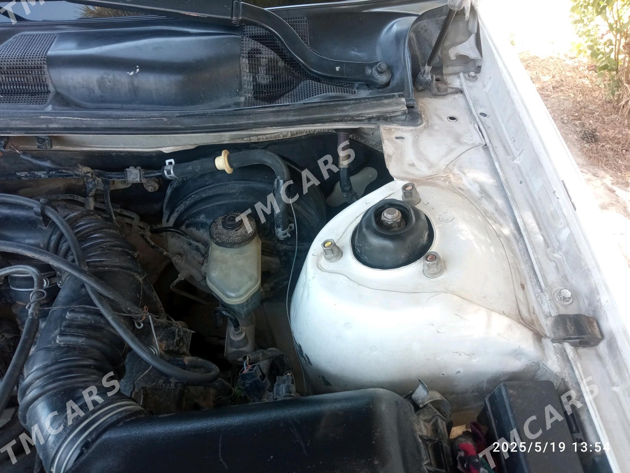 Toyota Camry 2000 - 135 000 TMT - Саят - img 6