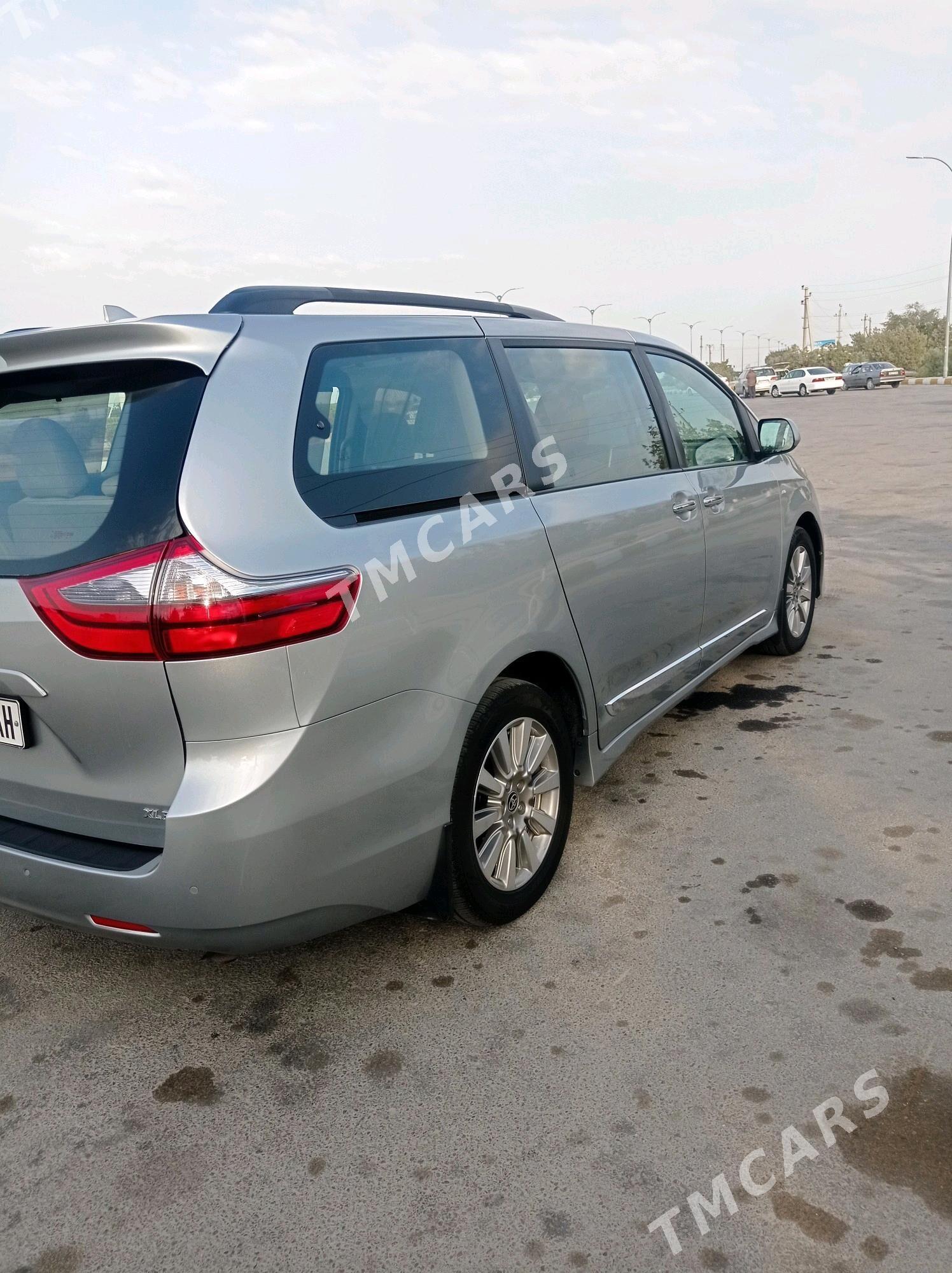 Toyota Sienna 2020 - 500 000 TMT - Ашхабад - img 5