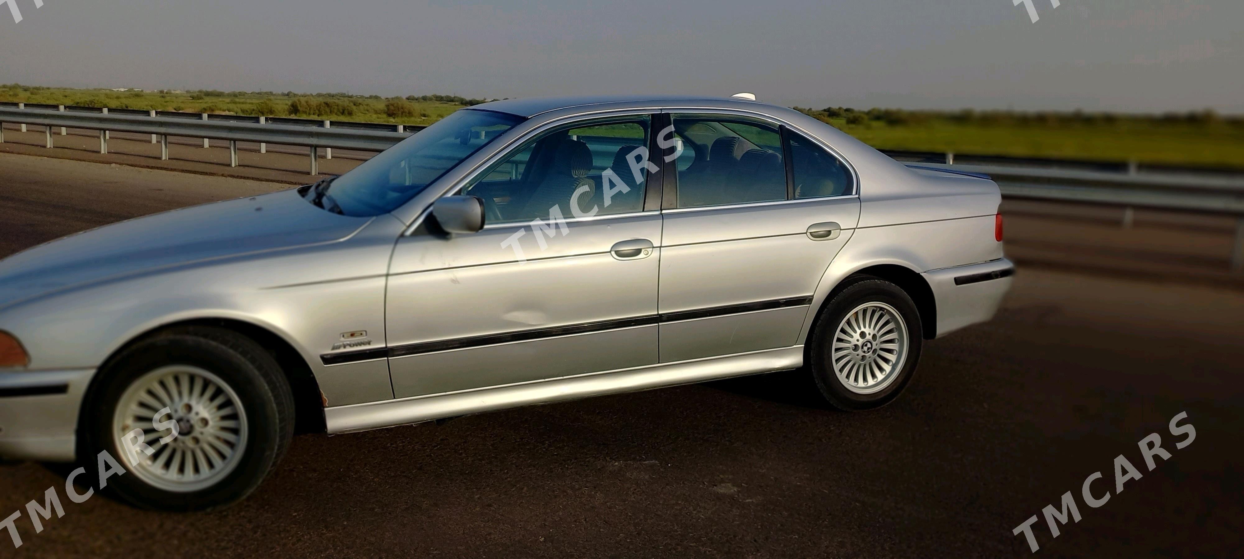BMW E39 2000 - 85 000 TMT - Ýolöten - img 2