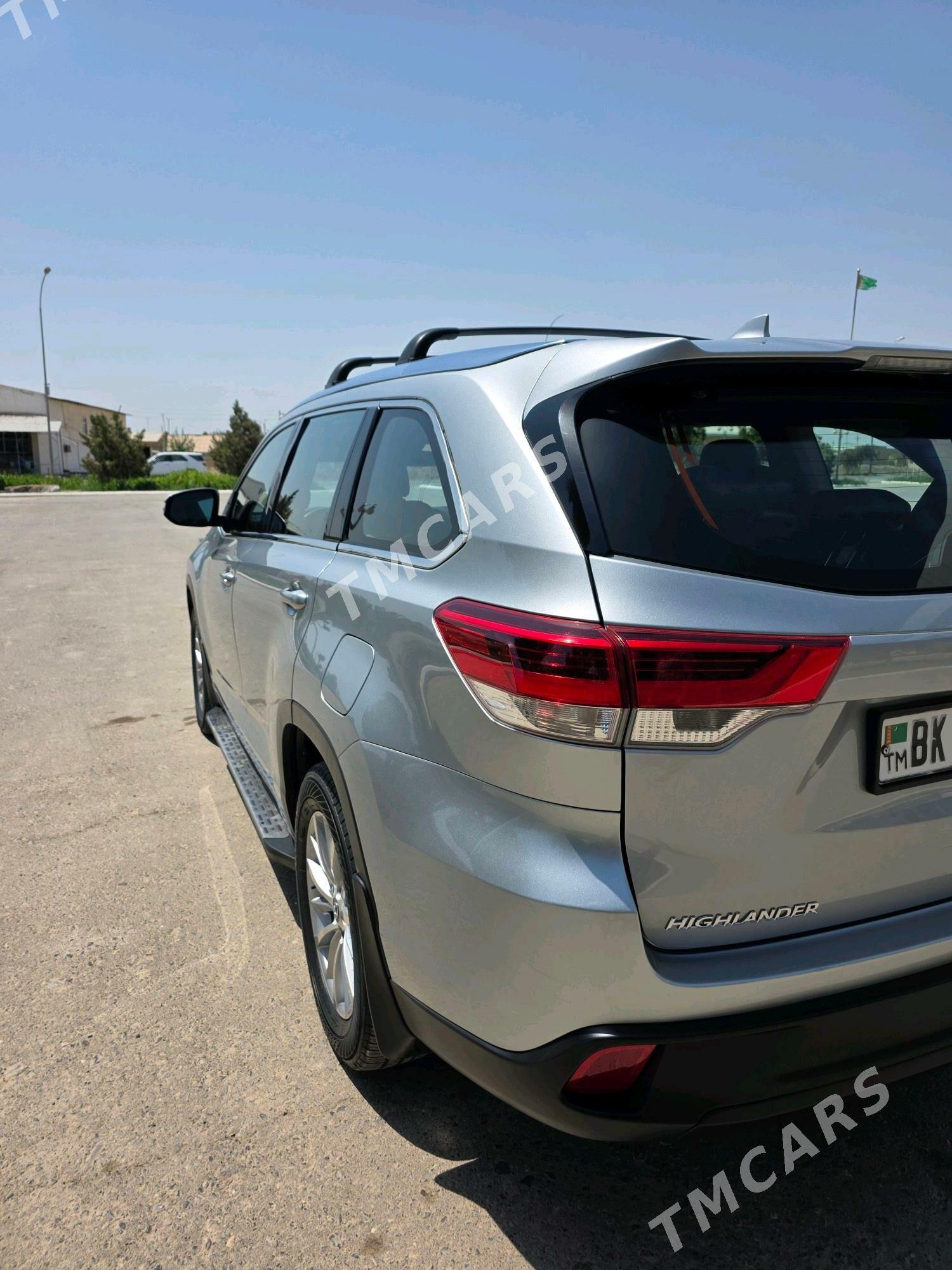 Toyota Highlander 2017 - 480 000 TMT - Türkmenabat - img 2