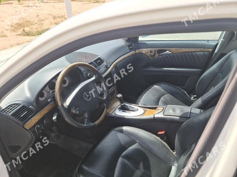 Mercedes-Benz E350 2005 - 135 000 TMT - Parahat 8 - img 3