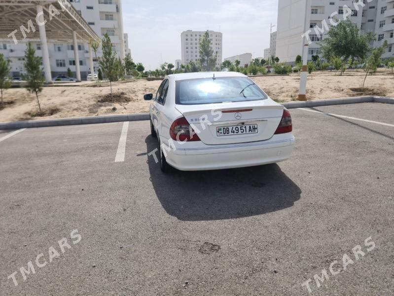 Mercedes-Benz E350 2005 - 135 000 TMT - Parahat 8 - img 4
