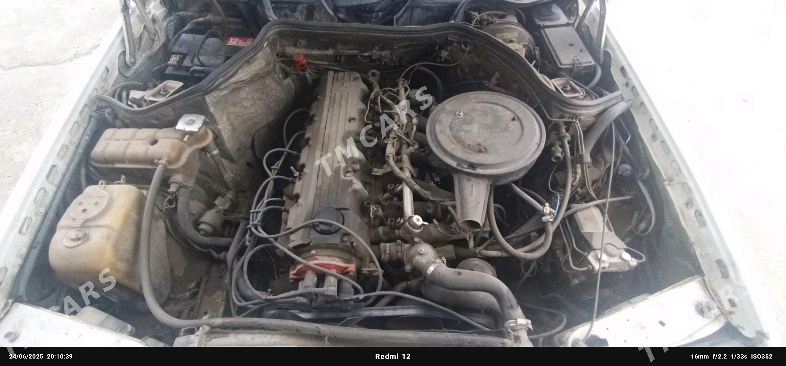 Mercedes-Benz 300E 1988 - 20 000 TMT - Гёкдепе - img 4