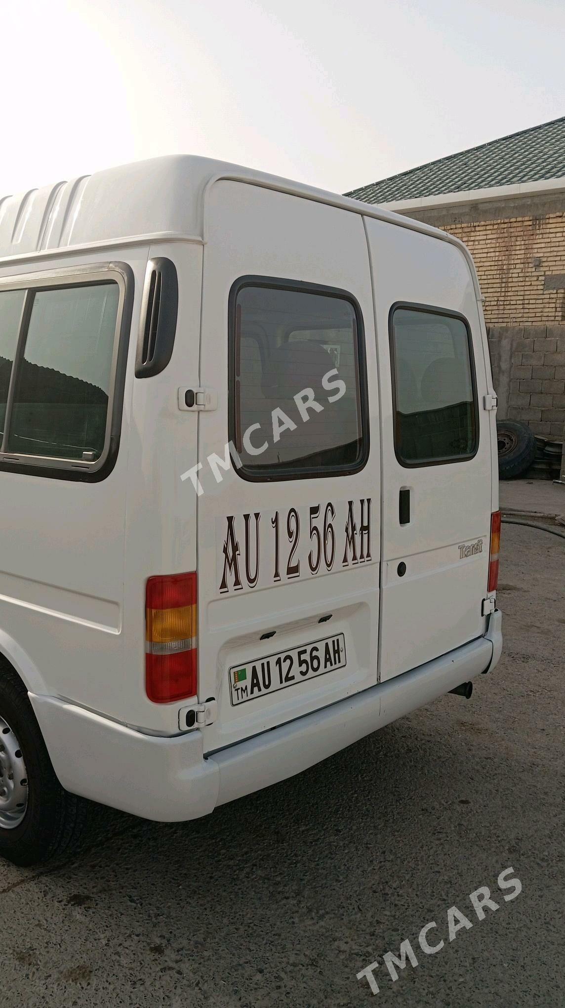 Toyota Hiace 1999 - 90 000 TMT - Kaka - img 4