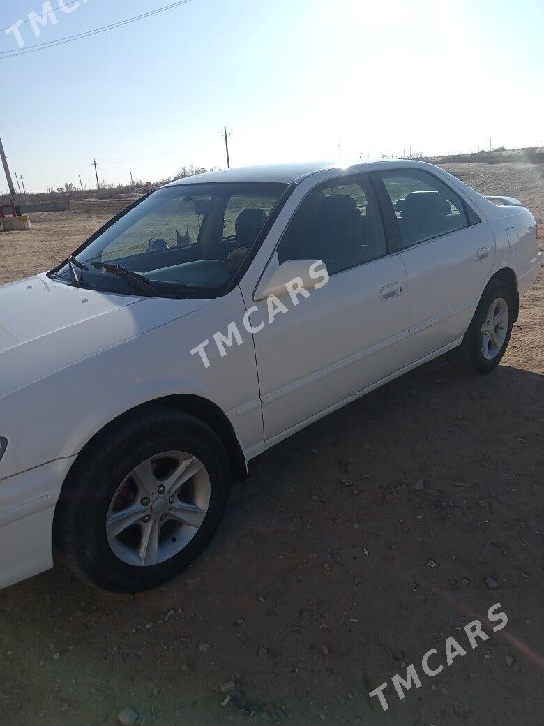 Toyota Camry 1998 - 120 000 TMT - Дарганата - img 3