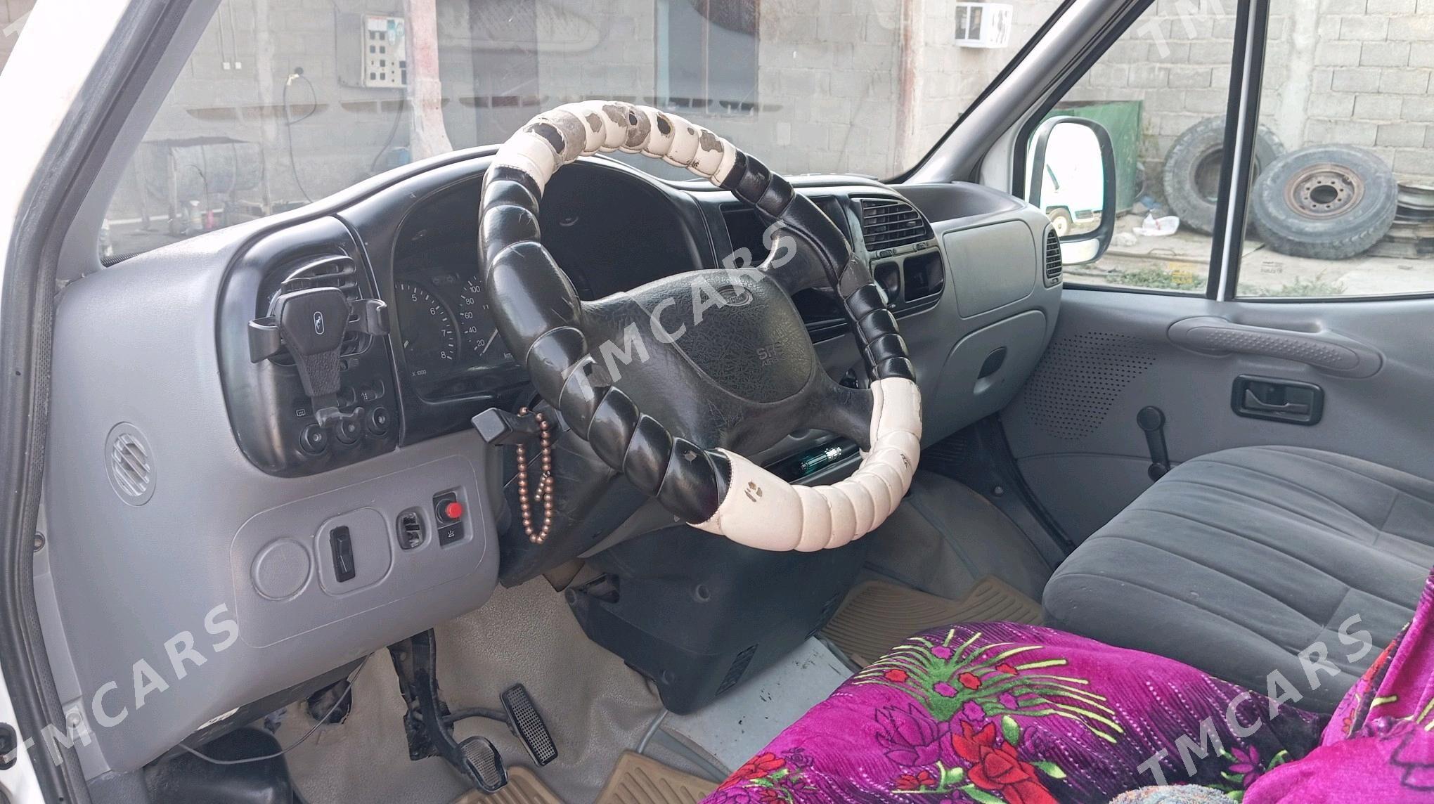 Toyota Hiace 1999 - 90 000 TMT - Kaka - img 5