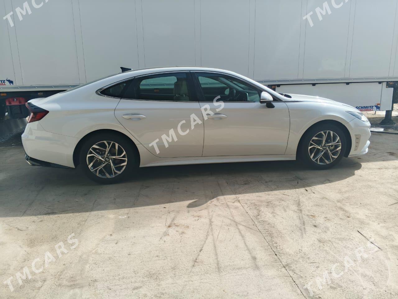 Hyundai Elantra 2022 - 340 000 TMT - Bedew - img 3