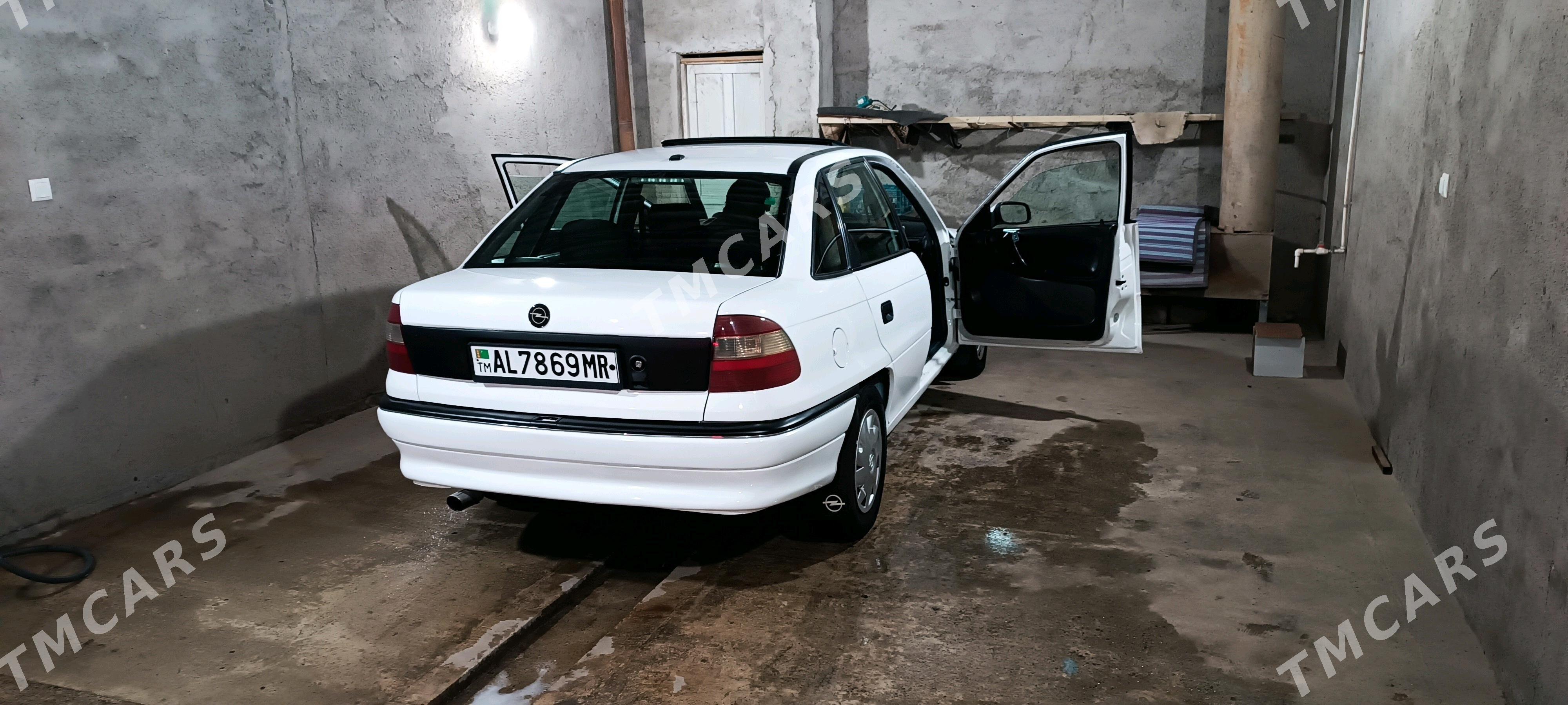 Opel Astra 1993 - 40 000 TMT - Mary - img 3