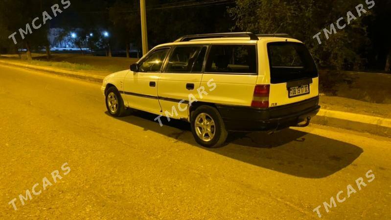 Opel Astra 1993 - 29 000 TMT - Гурбансолтан Едже - img 6
