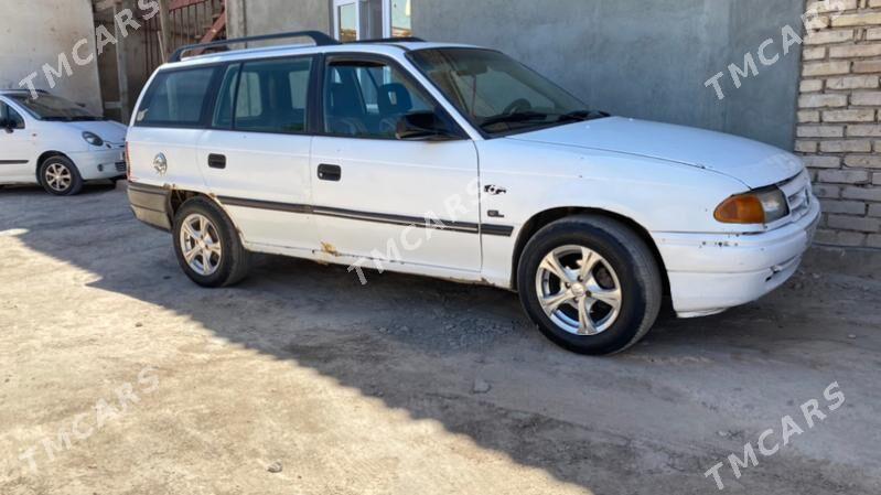 Opel Astra 1993 - 29 000 TMT - Гурбансолтан Едже - img 2