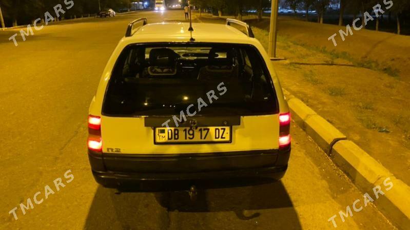 Opel Astra 1993 - 29 000 TMT - Гурбансолтан Едже - img 3