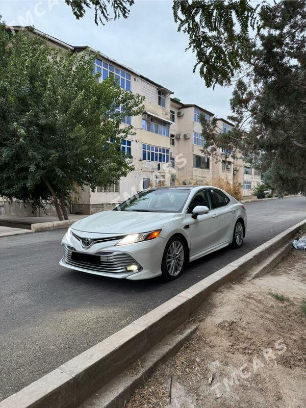 Toyota Camry 2019 - 305 000 TMT - Aşgabat - img 2