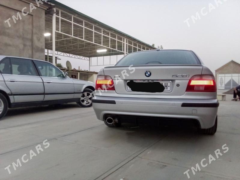 BMW 525 2000 - 110 000 TMT - Кака - img 5