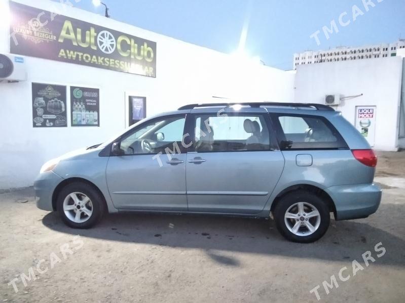 Toyota Sienna 2009 - 200 000 TMT - Köneürgenç - img 2
