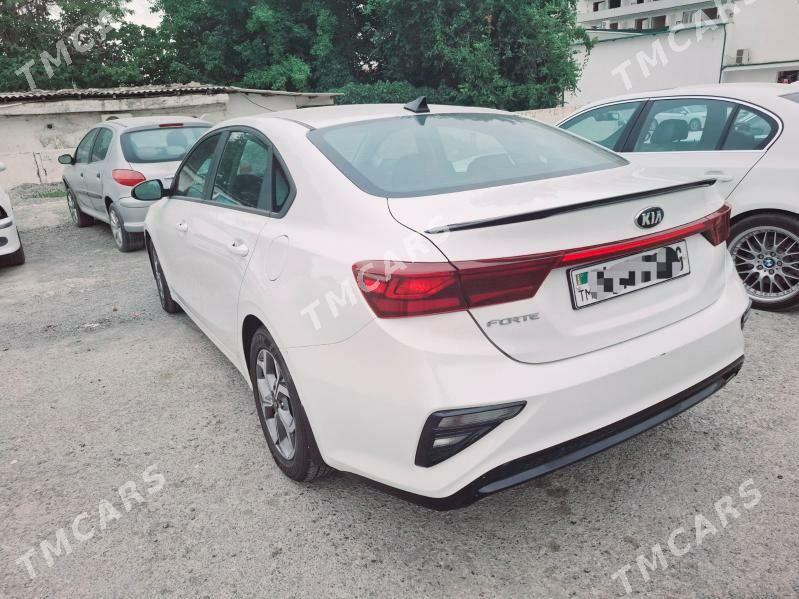 Kia Forte 2021 - 200 000 TMT - Кëши - img 4