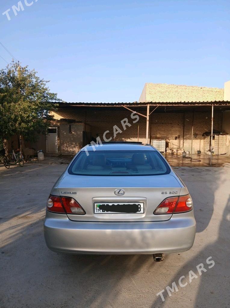 Lexus ES 300 2002 - 180 000 TMT - Halaç - img 4