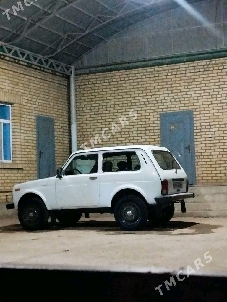 Lada Niva 2012 - 76 000 TMT - Бабадайхан - img 4