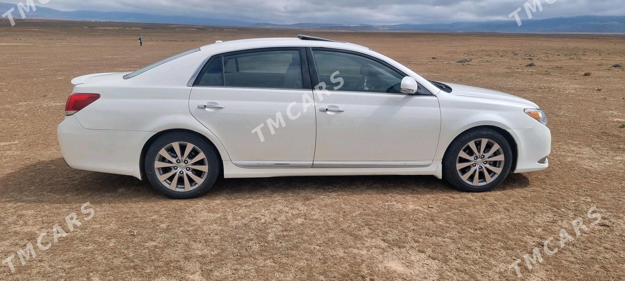 Toyota Avalon 2011 - 270 000 TMT - Гызыларбат - img 4