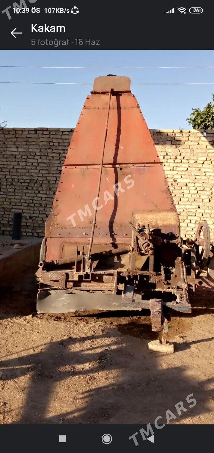 MTZ 80 2015 - 100 000 TMT - Baýramaly - img 3