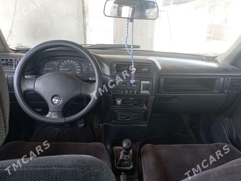 Opel Vectra 1992 - 39 000 TMT - Мургап - img 4
