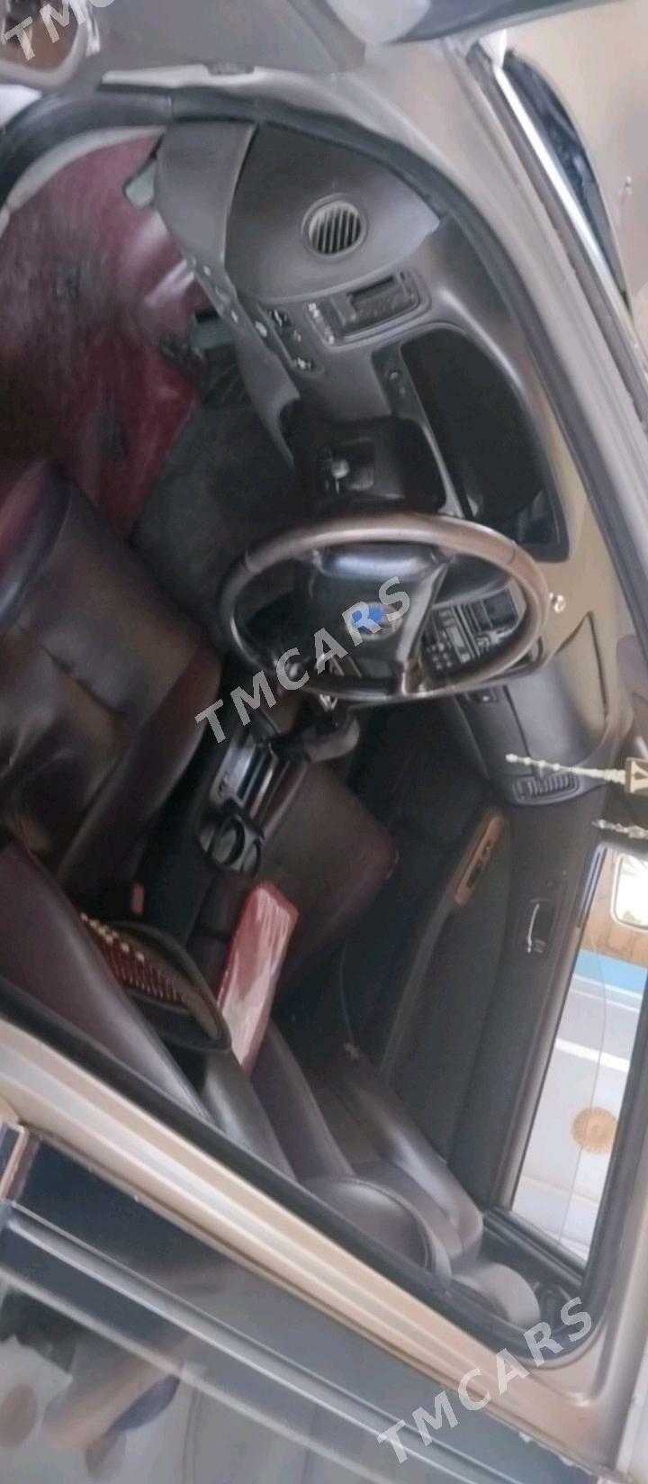 Lexus LS 400 1994 - 40 000 TMT - Сакар - img 5