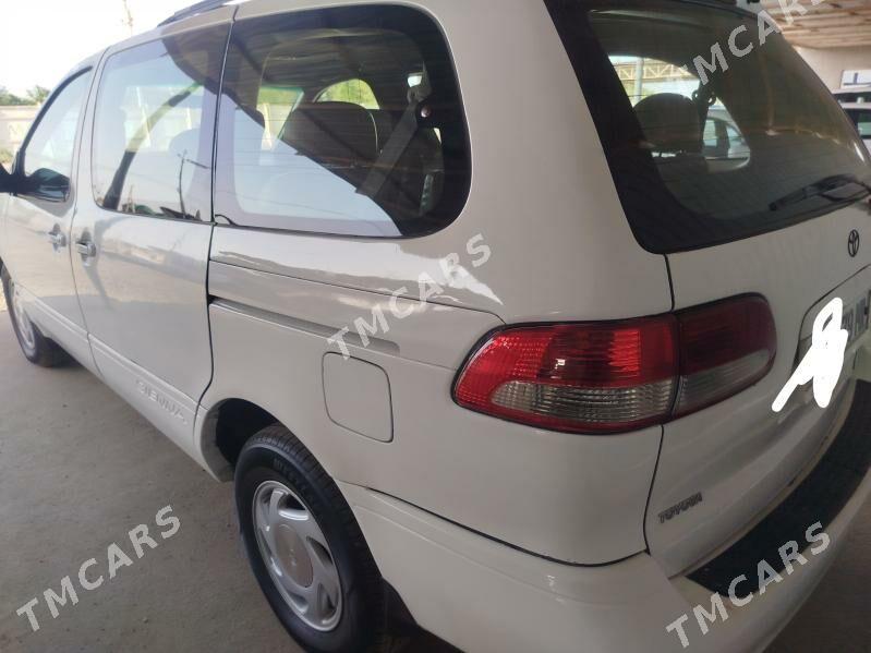 Toyota Sienna 2002 - 150 000 TMT - Мары - img 3