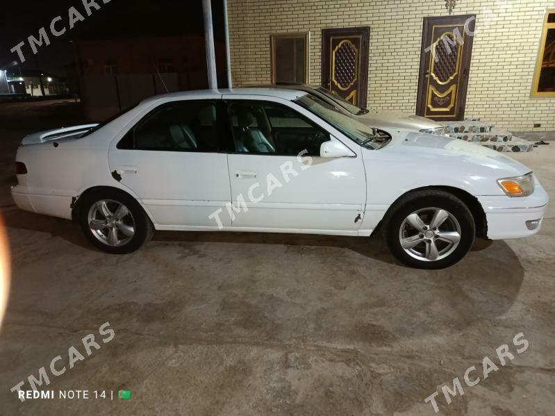 Toyota Camry 1997 - 130 000 TMT - Векильбазар - img 4