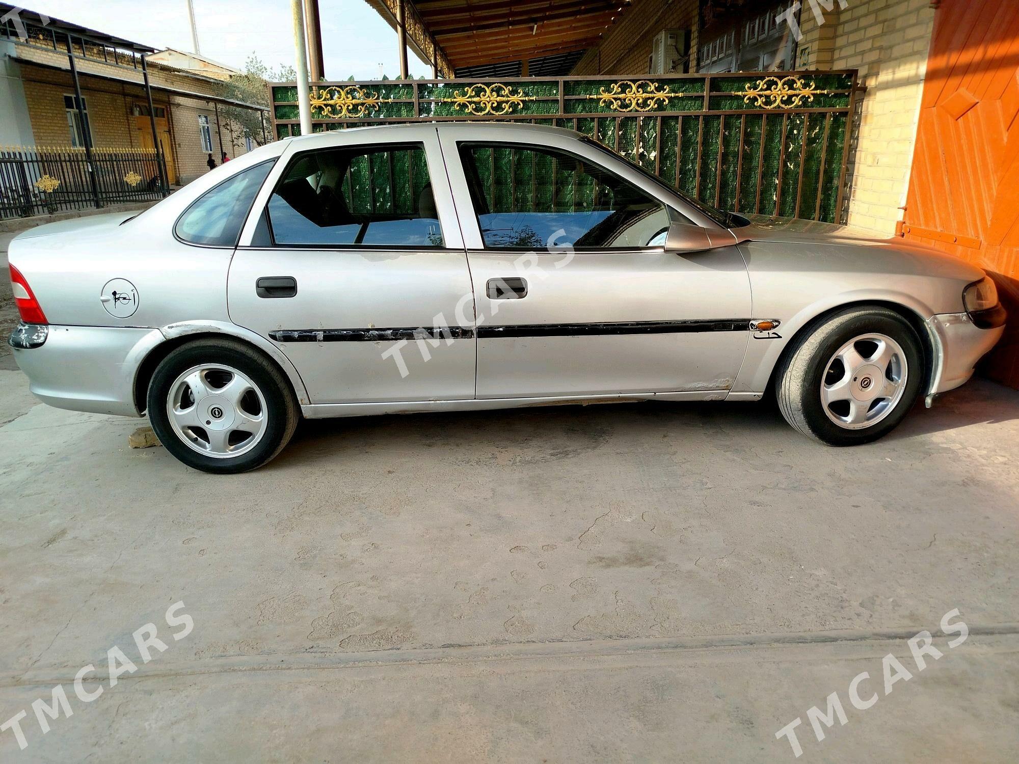 Opel Vectra 1998 - 52 000 TMT - Дашогуз - img 3