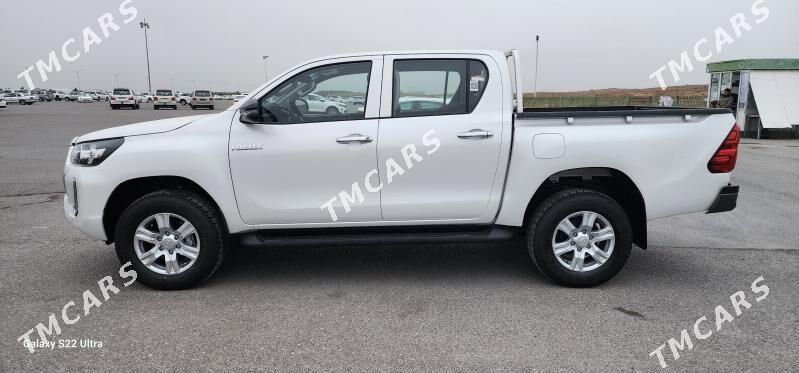 Toyota Hilux 2024 - 617 000 TMT - Ашхабад - img 9