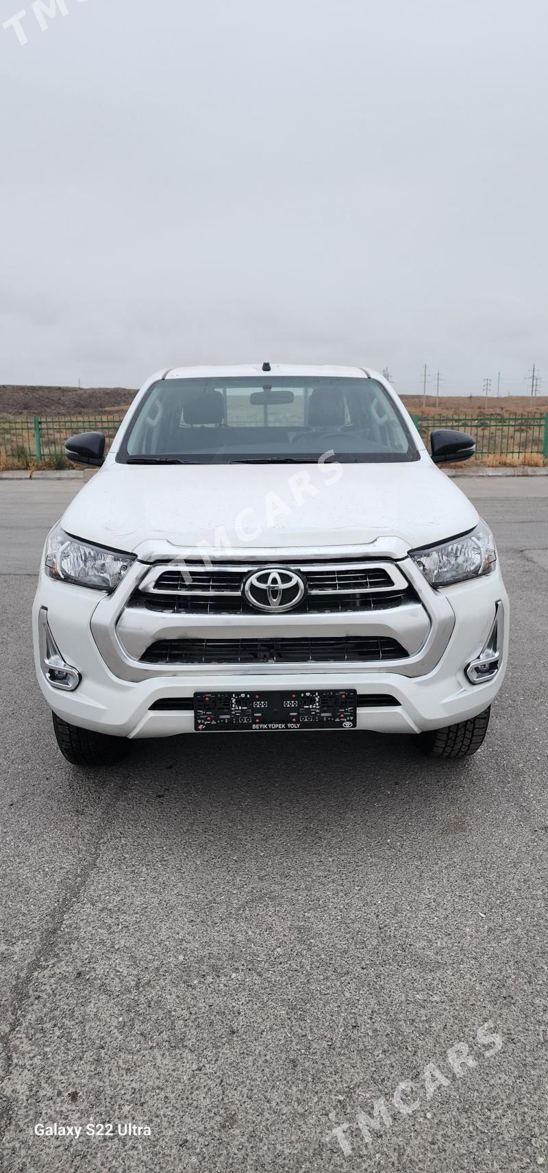 Toyota Hilux 2024 - 617 000 TMT - Ашхабад - img 2